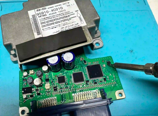 Airbagmodule reparatie & crash data reset